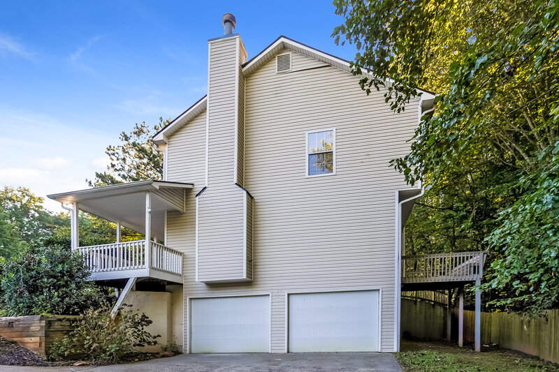 1,875/Mo, 404 Wood Chase Ln Canton, GA 30114 Garage View