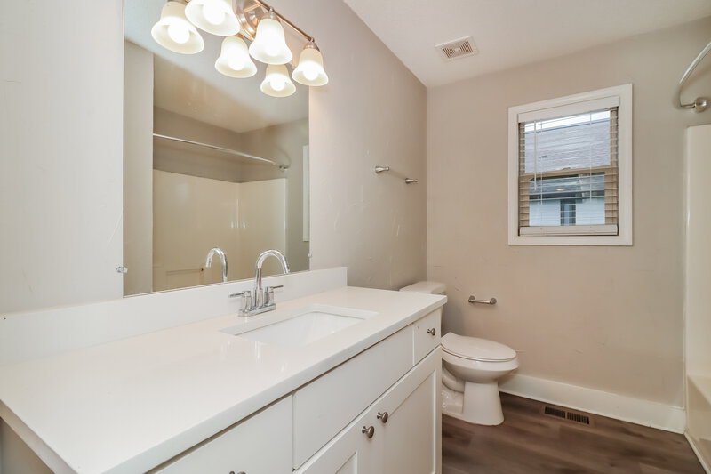 1,930/Mo, 18 Bramblewood Trl SW Cartersville, GA 30120 Bathroom View 2