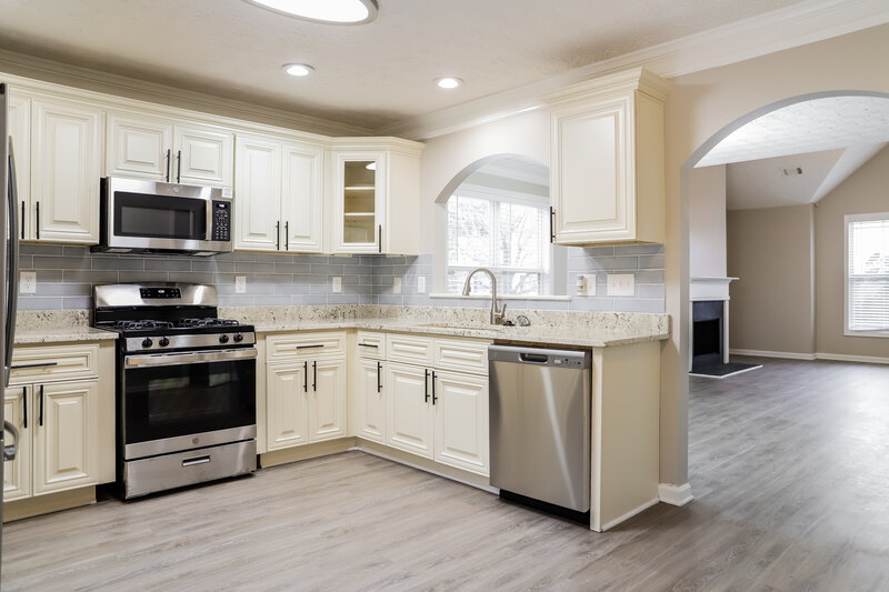 2,675/Mo, 8156 Brookbend Dr Douglasville, GA 30134 Kitchen View 2