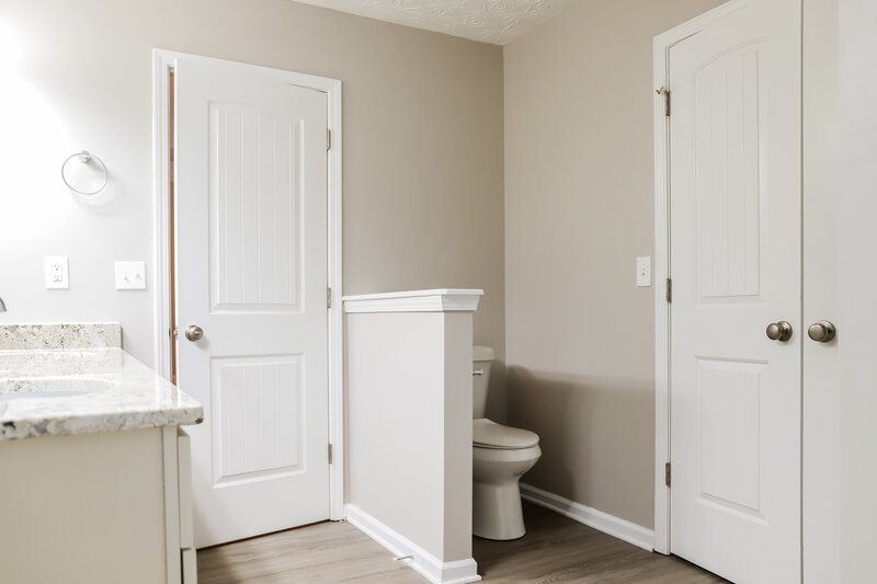 2,675/Mo, 8156 Brookbend Dr Douglasville, GA 30134 Main Bathroom View