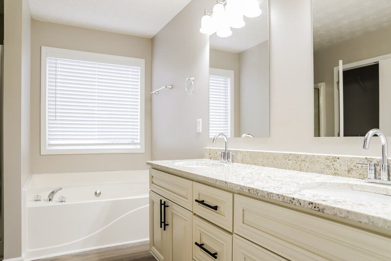 2,675/Mo, 8156 Brookbend Dr Douglasville, GA 30134 Main Bathroom View 2