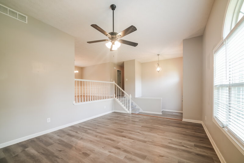 1,990/Mo, 124 S Winds Dr Villa Rica, GA 30180 Living Room View 2