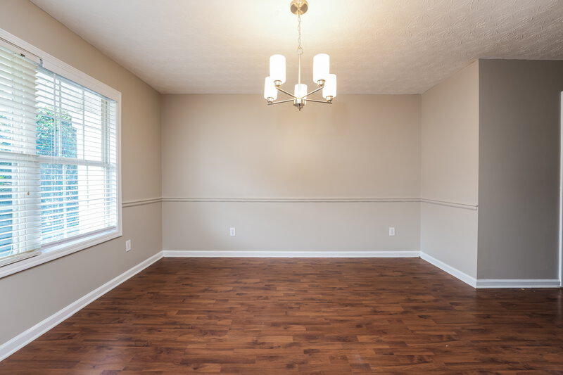2,100/Mo, 385 Shadowbrooke Cir Loganville, GA 30052 Dining Room View