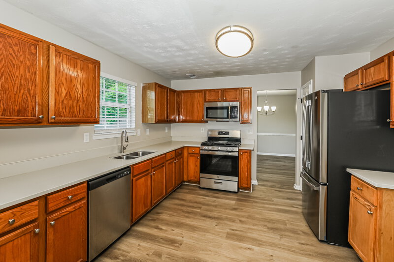 2,990/Mo, 766 Patriots Point St Locust Grove, GA 30248 Kitchen View