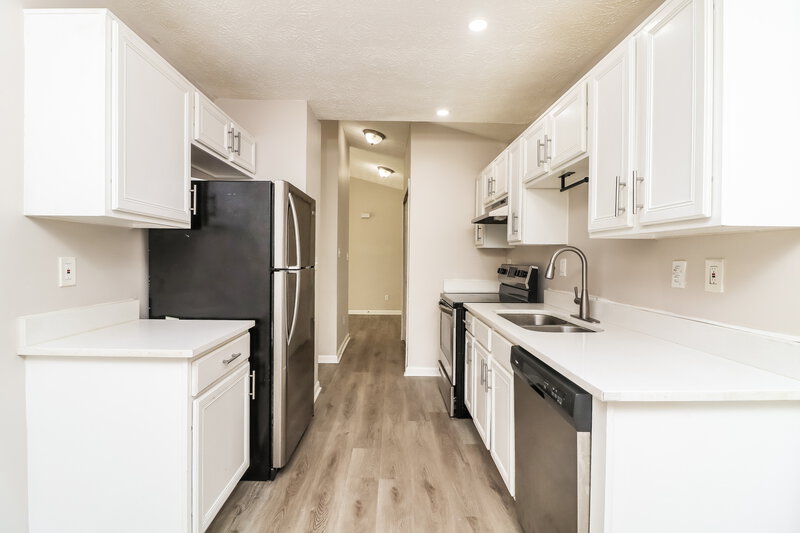 1,805/Mo, 873 Revena Ln Austell, GA 30168 Kitchen View 2