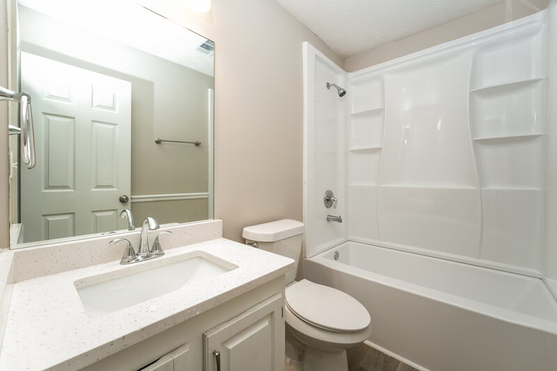 2,000/Mo, 3580 Traddsprings Way Snellville, GA 30039 Bathroom View
