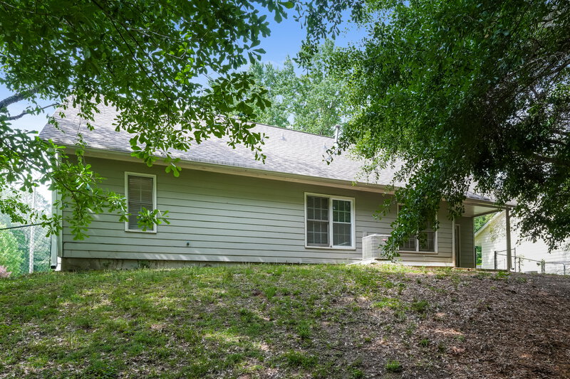 2,000/Mo, 3580 Traddsprings Way Snellville, GA 30039 Rear View