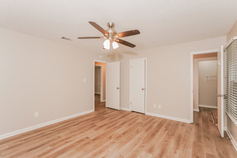 1,890/Mo, 35 Riverside Ct Hampton, GA 30228 Main Bedroom View