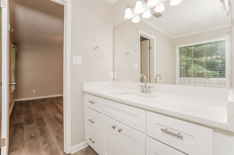 1,890/Mo, 35 Riverside Ct Hampton, GA 30228 Main Bathroom View