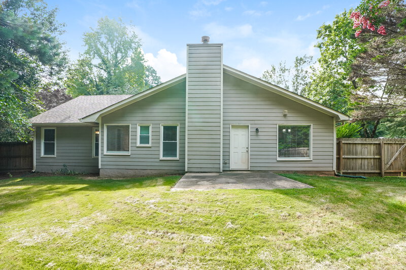 1,890/Mo, 35 Riverside Ct Hampton, GA 30228 Rear View