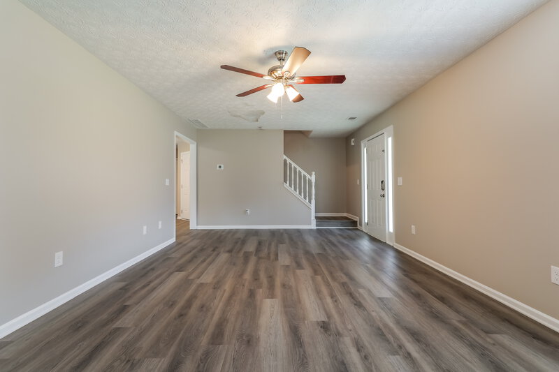 1,730/Mo, 10 Dearing Cove Covington, GA 30014 Living Room View