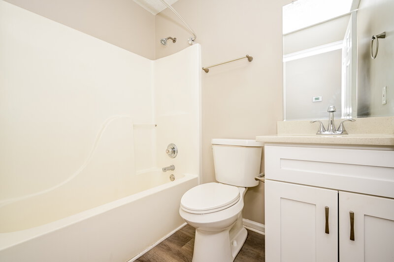 1,835/Mo, 10 Dearing Cove Covington, GA 30014 Bathroom View