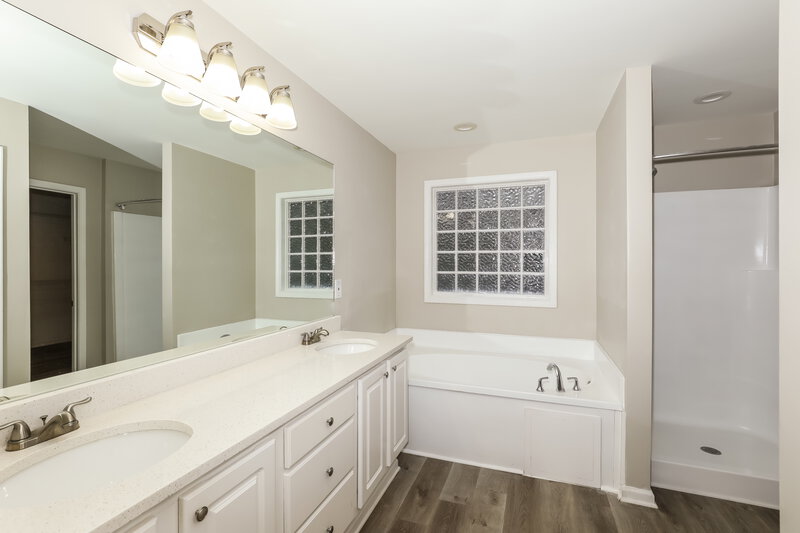 2,535/Mo, 12390 Muir Field Ct Fayetteville, GA 30215 Main Bathroom View