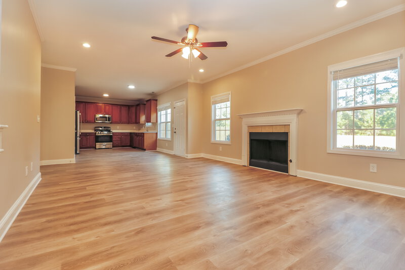 2,650/Mo, 12390 Muir Field Ct Fayetteville, GA 30215 Den View