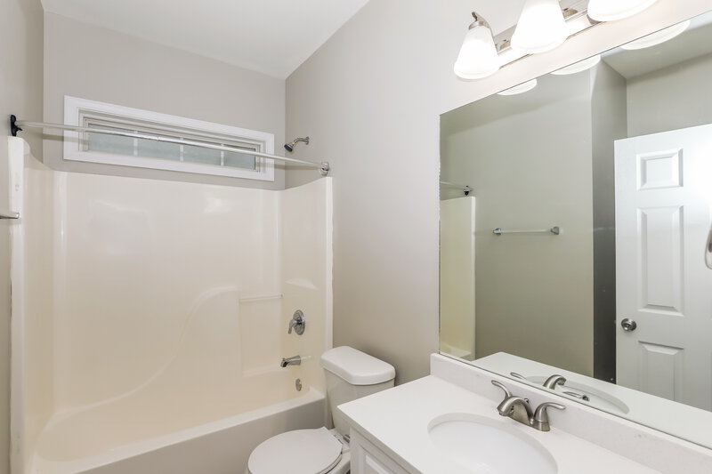 2,535/Mo, 12390 Muir Field Ct Fayetteville, GA 30215 Bathroom View 2