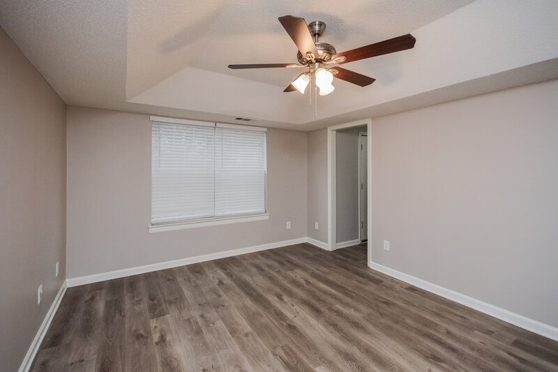 1,820/Mo, 5490 NORTHCUT Drive Atlanta, GA 30349 Living Room View 2