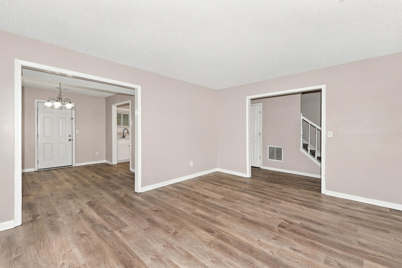 1,980/Mo, 5490 NORTHCUT Drive Atlanta, GA 30349 Living Room View 2