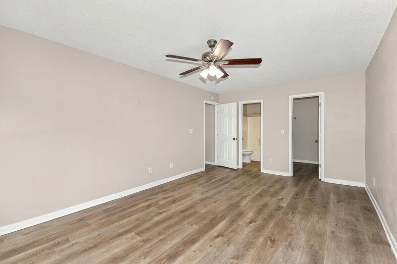 1,980/Mo, 5490 NORTHCUT Drive Atlanta, GA 30349 Primary Bedroom View 2