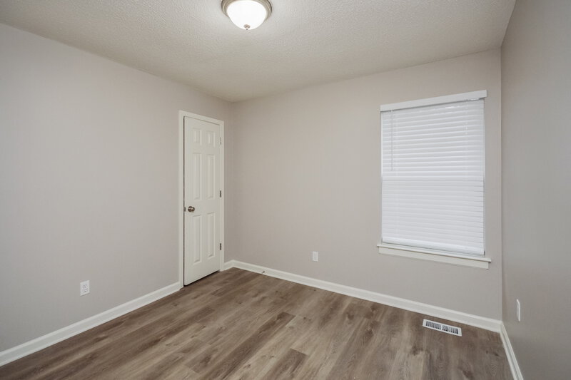 1,820/Mo, 5490 NORTHCUT Drive Atlanta, GA 30349 Bedroom View 3