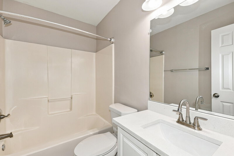 1,980/Mo, 5490 NORTHCUT Drive Atlanta, GA 30349 Bathroom View