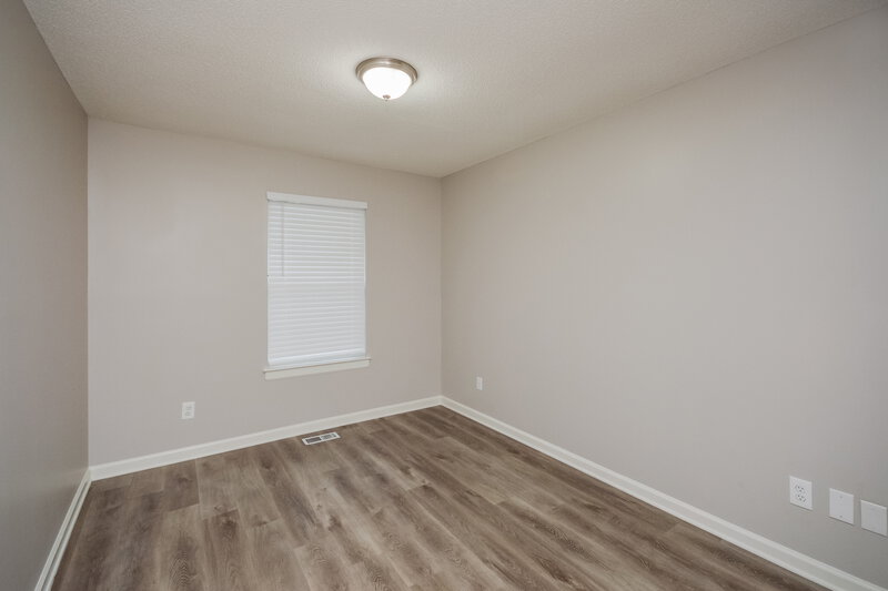 1,820/Mo, 5490 NORTHCUT Drive Atlanta, GA 30349 Bedroom View 4