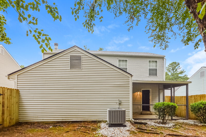 1,820/Mo, 5490 NORTHCUT Drive Atlanta, GA 30349 Rear View