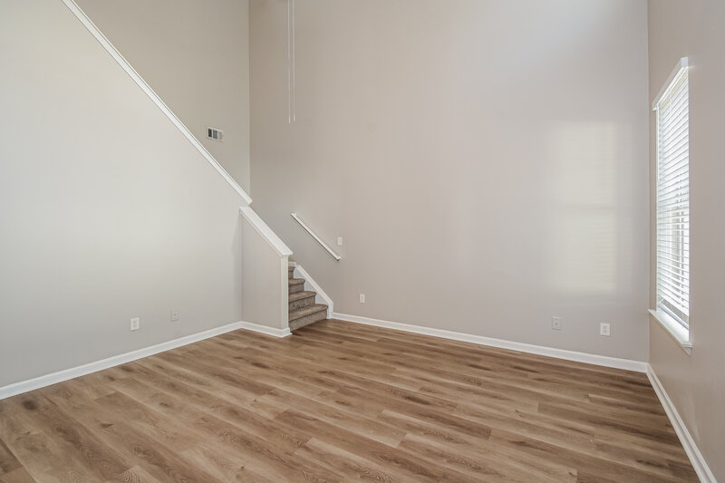 2,015/Mo, 202 Oconee Way Canton, GA 30114 Living Room View