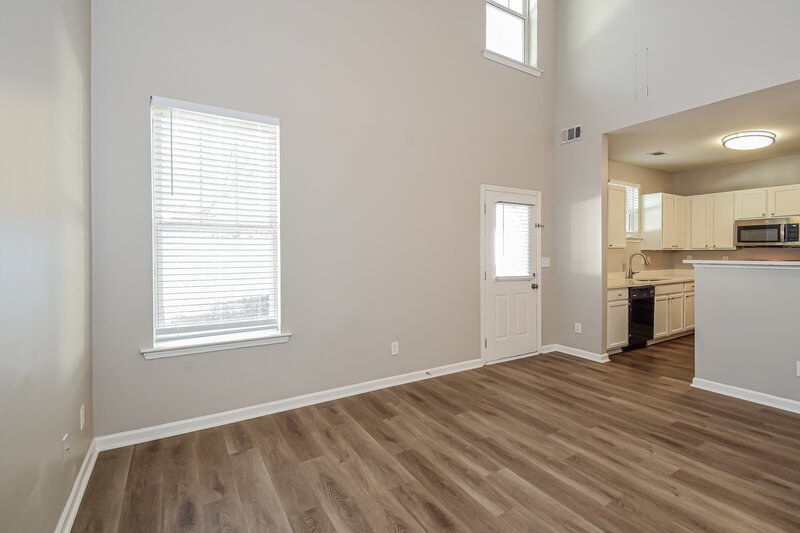 2,015/Mo, 202 Oconee Way Canton, GA 30114 Living Room View 2