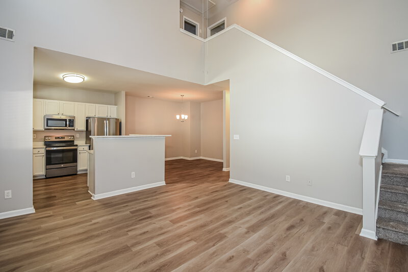 2,015/Mo, 202 Oconee Way Canton, GA 30114 Living Room View 3