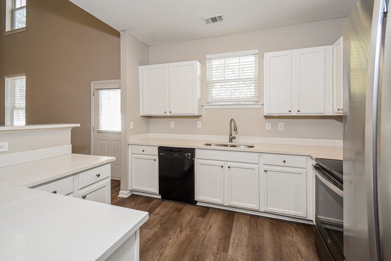 2,015/Mo, 202 Oconee Way Canton, GA 30114 Kitchen View