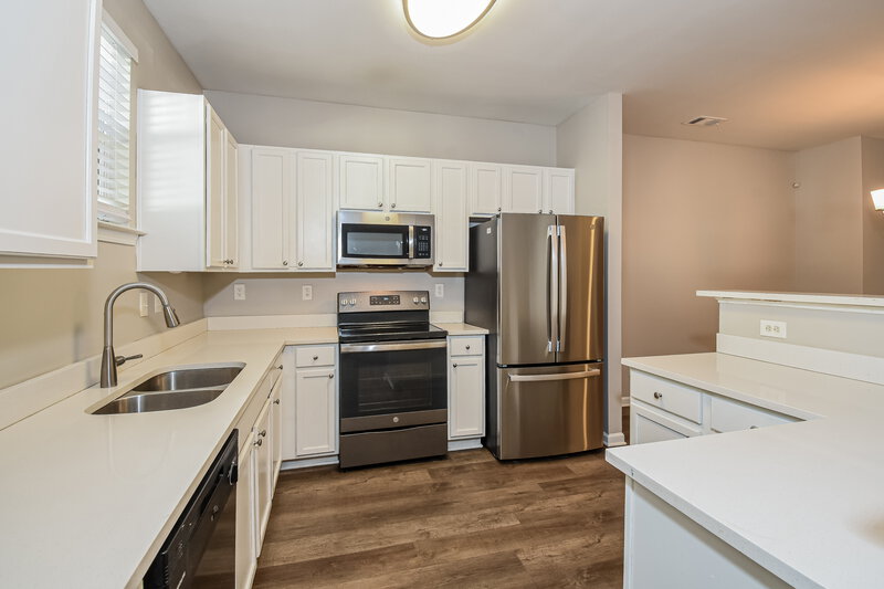 2,015/Mo, 202 Oconee Way Canton, GA 30114 Kitchen View 2