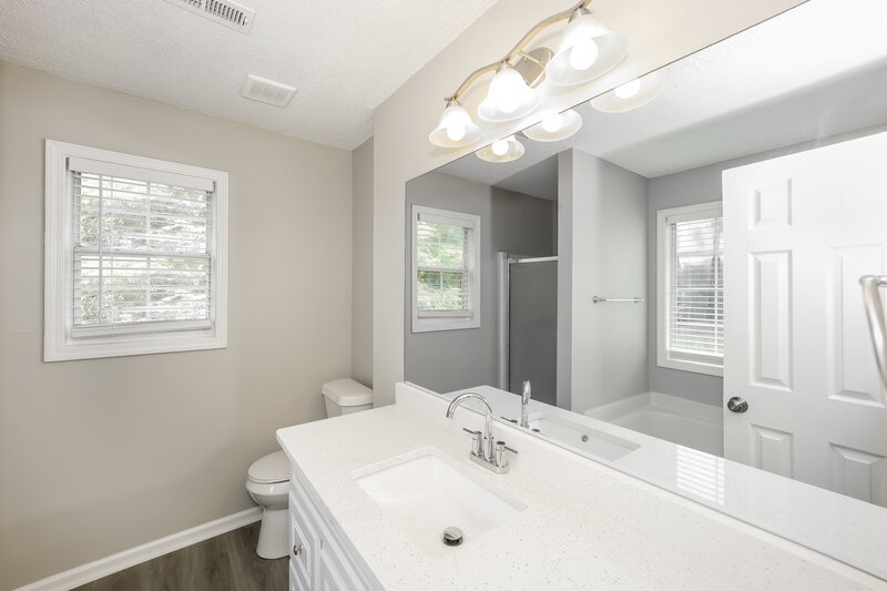 3,120/Mo, 1609 Blossom Dr Atlanta, GA 30349 Main Bathroom View