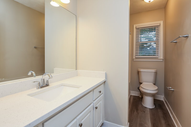 2,425/Mo, 1095 Sunny Field Ct Lawrenceville, GA 30043 Bathroom View