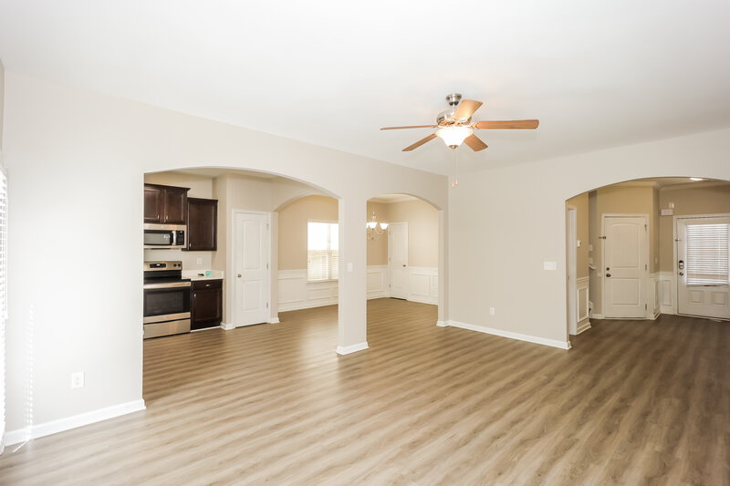 2,710/Mo, 346 Lauren Dr Fairburn, GA 30213 Living Room View 2