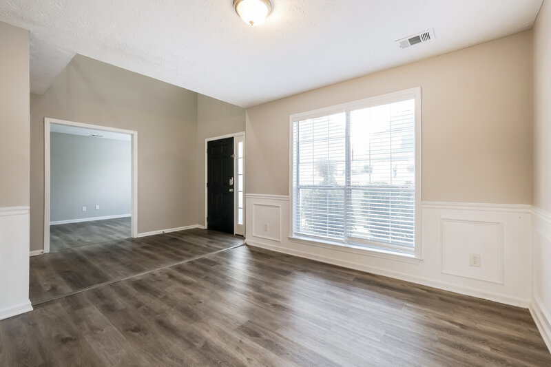 2,165/Mo, 8079 Clearview Cir Riverdale, GA 30296 Dining Room View 2