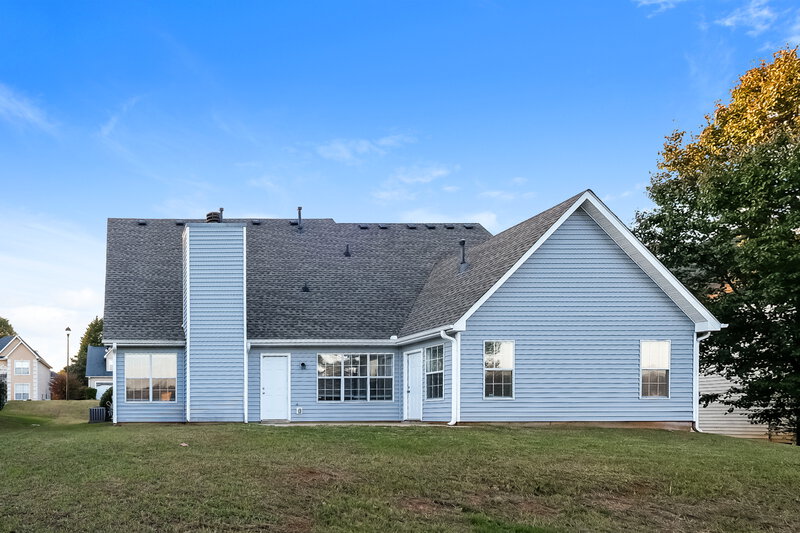 2,165/Mo, 8079 Clearview Cir Riverdale, GA 30296 Rear View