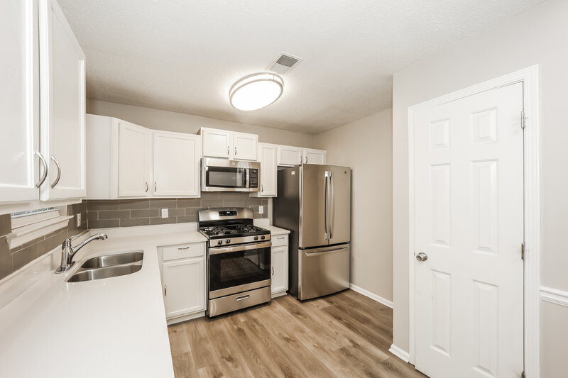 1,870/Mo, 3627 Lower Creek Dr Douglasville, GA 30135 Kitchen View 2