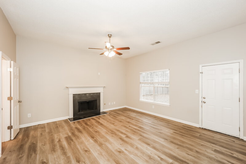 1,870/Mo, 3627 Lower Creek Dr Douglasville, GA 30135 Family Room View