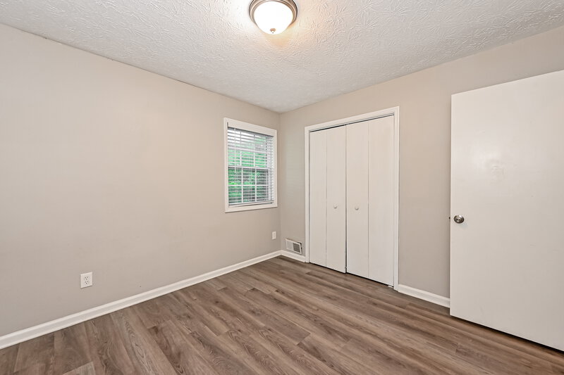 2,300/Mo, 94 Timothy Ln NW Lilburn, GA 30047 Bedroom View 2
