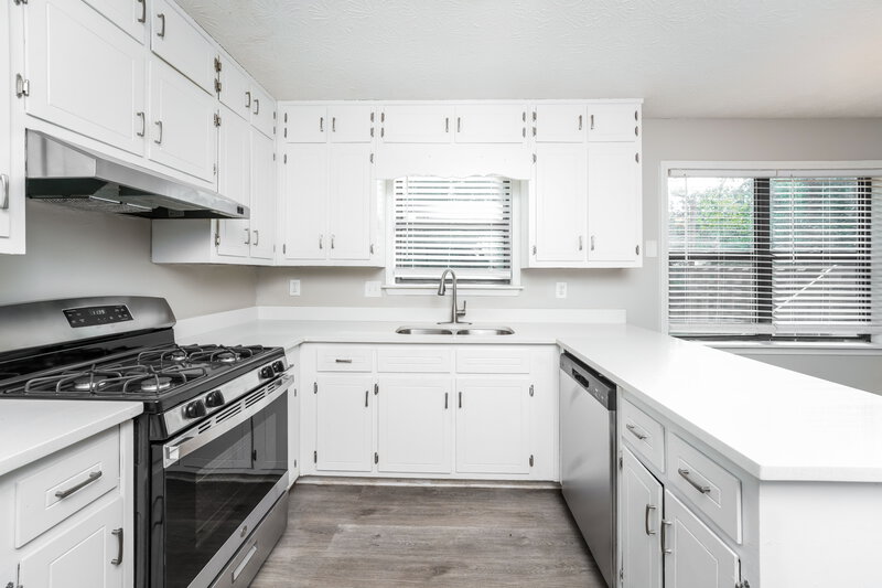 1,935/Mo, 2678 Porter Dr Lawrenceville, GA 30044 Kitchen View