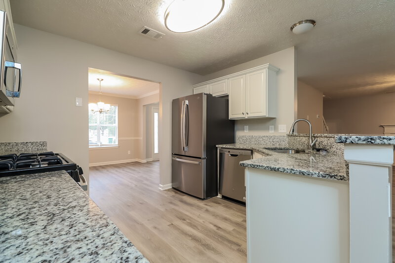 2,345/Mo, 3881 Belmont Ridge Dr Lithonia, GA 30038 Kitchen View 2