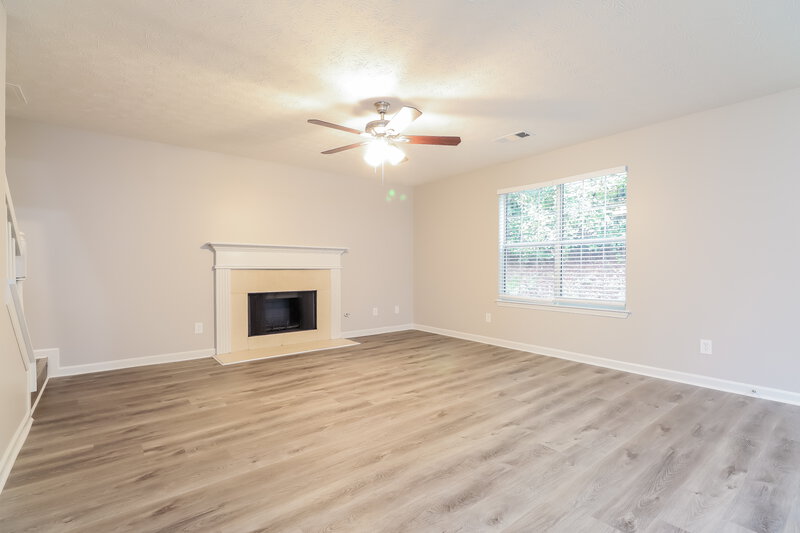 2,345/Mo, 3881 Belmont Ridge Dr Lithonia, GA 30038 Family Room View 2