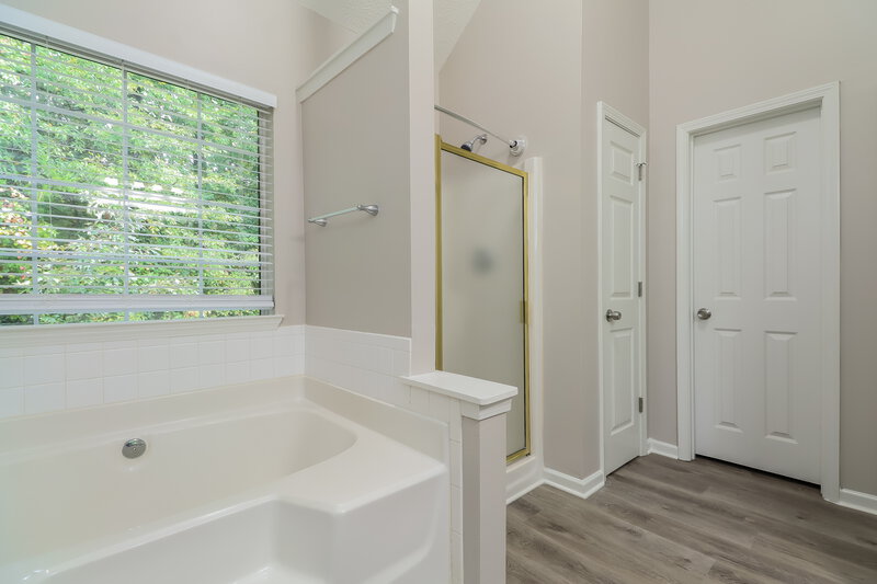 2,345/Mo, 3881 Belmont Ridge Dr Lithonia, GA 30038 Main Bathroom View