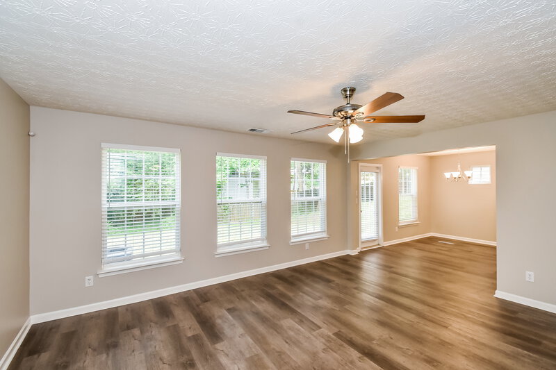 1,945/Mo, 239 Topaz Dr Dallas, GA 30132 Living Room View 2