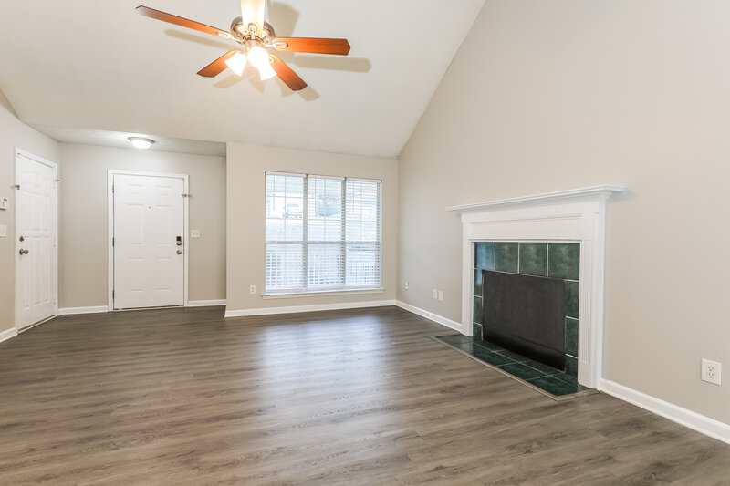 1,775/Mo, 1751 Live Oak Ln Hampton, GA 30228 Living Room View