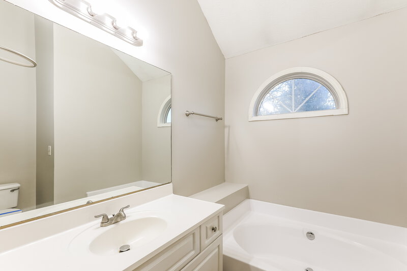 1,775/Mo, 1751 Live Oak Ln Hampton, GA 30228 Bathroom View