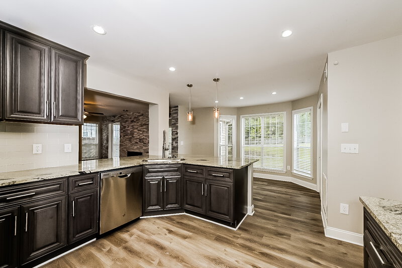 2,400/Mo, 7971 Clearview Cir Riverdale, GA 30296 Kitchen View 2