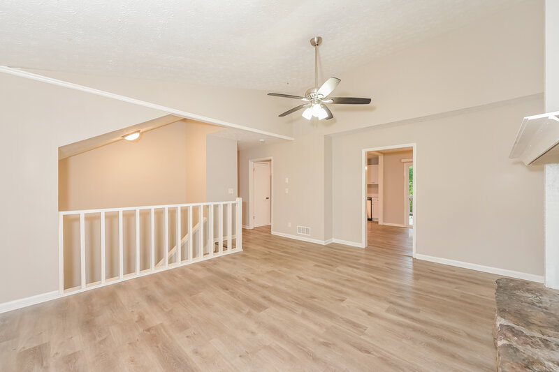 2,250/Mo, 3824 Princess Ct Lawrenceville, GA 30044 Living Room View 2