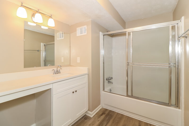 3,590/Mo, 3824 Princess Ct Lawrenceville, GA 30044 Main Bathroom View