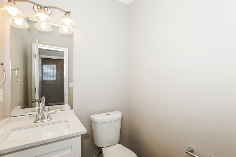 2,215/Mo, 922 Tara Bnd Hampton, GA 30228 Bathroom View 2